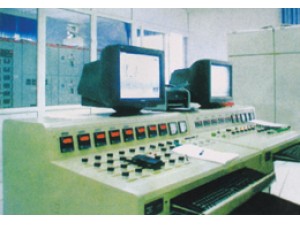 本系統(tǒng)是專為加氣混凝土、蒸壓粉煤灰磚及灰沙磚生產(chǎn)企業(yè)設(shè)計(jì)研究的自動(dòng)控制系統(tǒng)，其操作簡(jiǎn)單，界面友好，智能化程度高且性能穩(wěn)定可靠